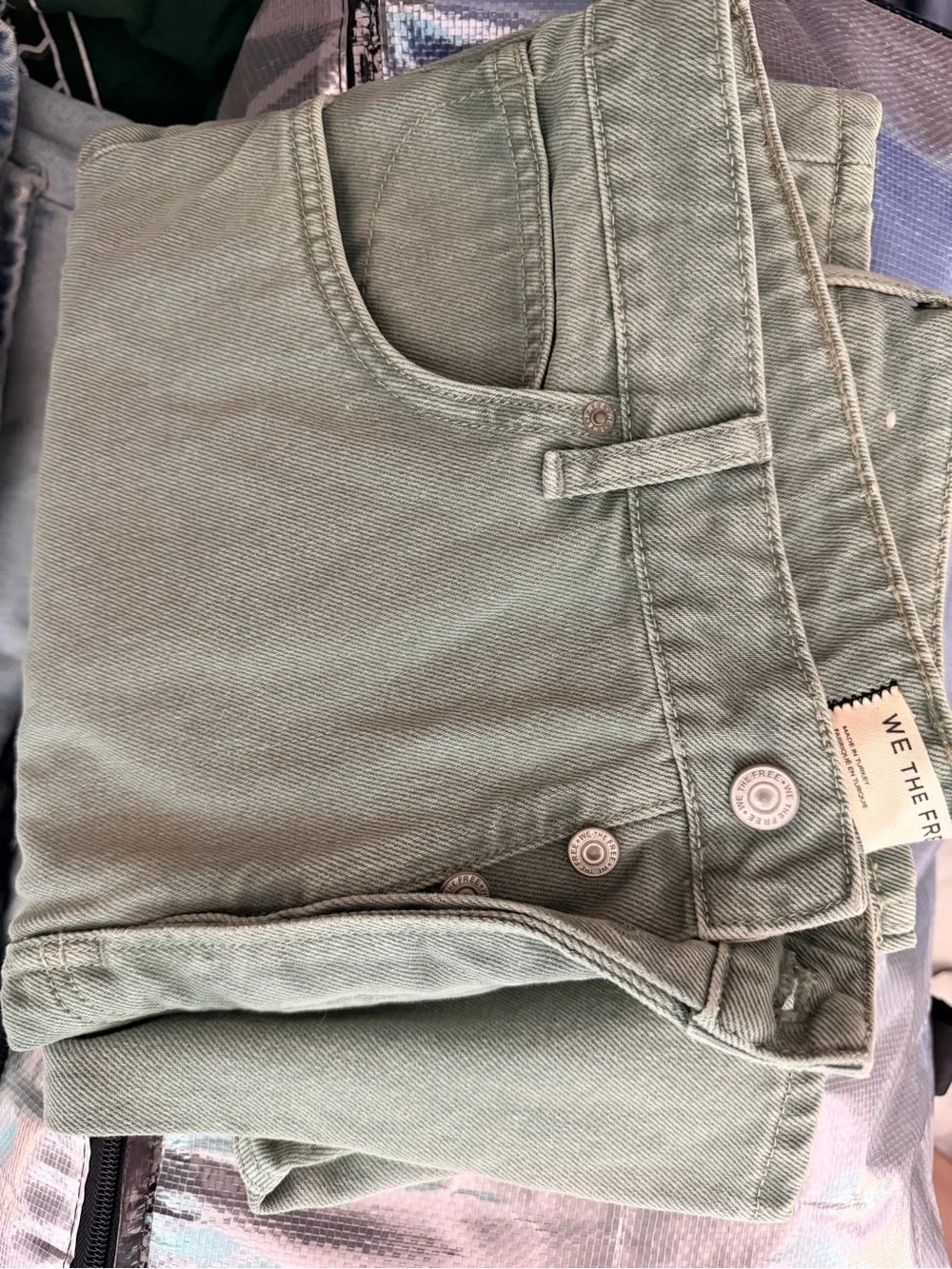 We The Free Deep Trance Boyfriend Jeans NWOT in Green Eyes - Picture 3 of 3
